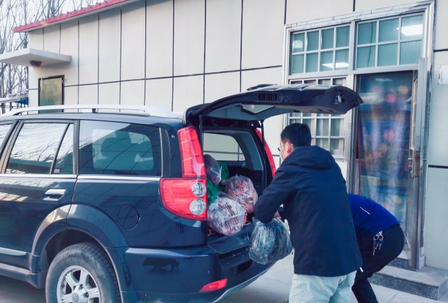 满载生活必需品