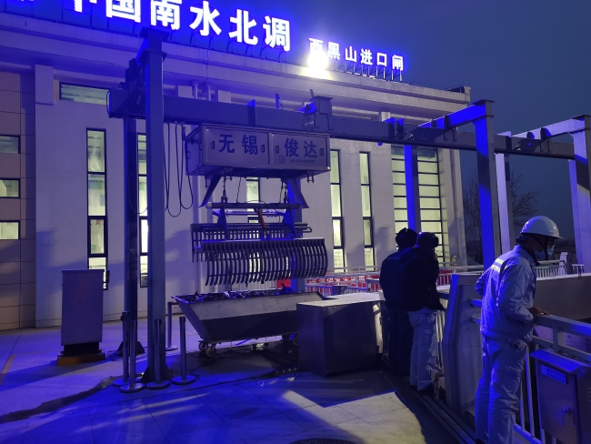 夜间巡视
