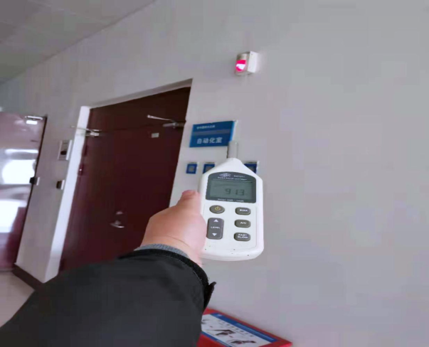 对声光分贝进行测试