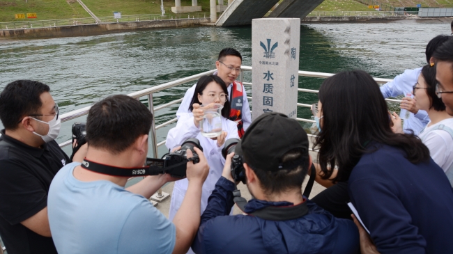 近距离观察水质