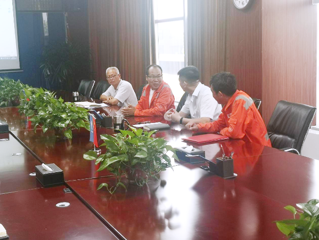 两家单位负责人洽谈工程并行联合保护方式
