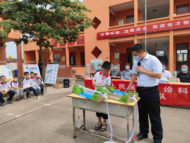 通过模型感受南水北调工程的宏伟