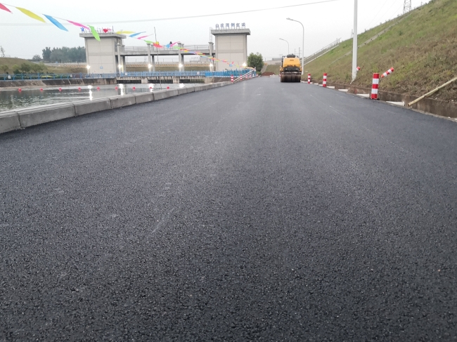 精品工程之运行道路铺装