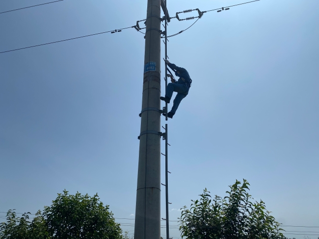 崔明杰现场作业图