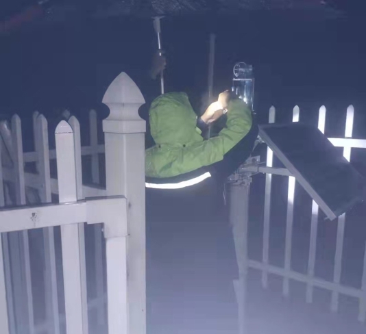现场更换雨量计