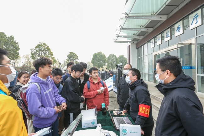 安全展览：自主研发系统展示，确保工程安全、供水安全。