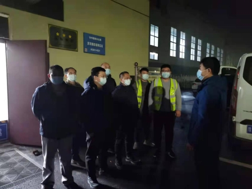 运维人员连夜集结在闸站